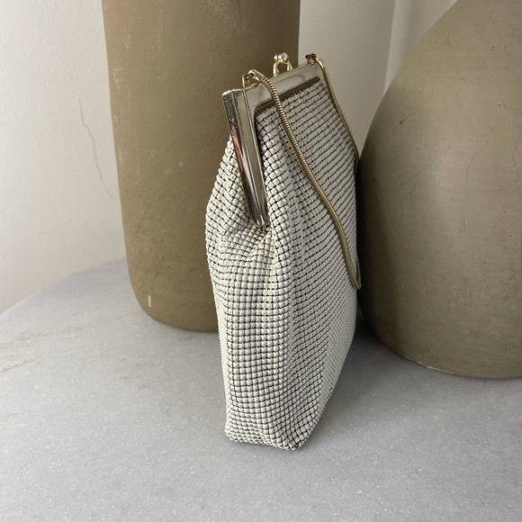 Vintage Whiting & Davis Handbag Purse Cream White Metal Mesh Chain Evening Bag - Picture 3 of 13